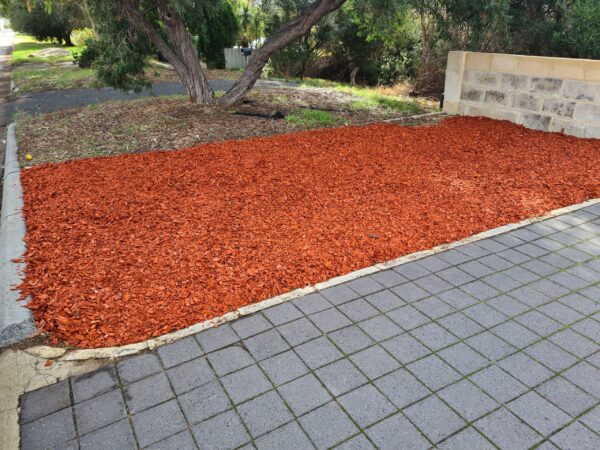 Red Woodchip Mulch - Image 3